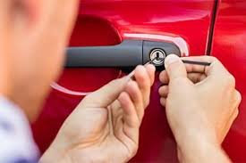 Automotive locksmith